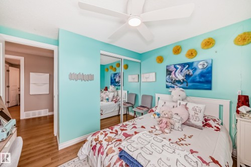 3207 139 Avenue, Edmonton, AB - Indoor Photo Showing Bedroom
