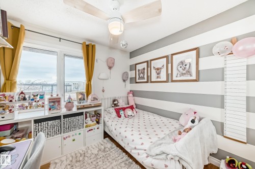 3207 139 Avenue, Edmonton, AB - Indoor Photo Showing Bedroom
