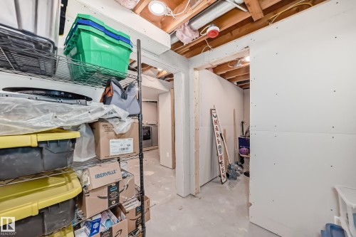 3207 139 Avenue, Edmonton, AB - Indoor