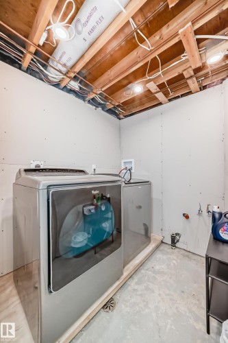 3207 139 Avenue, Edmonton, AB - Indoor