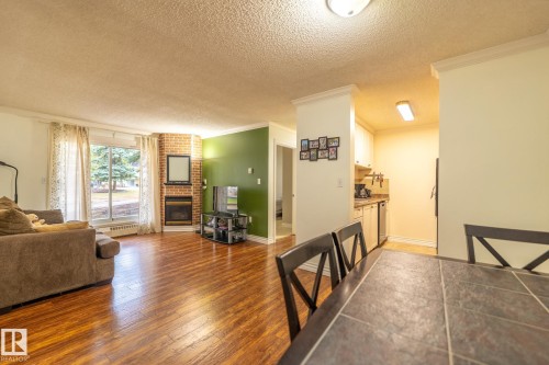 142 10636 120 Street, Edmonton, AB - Indoor Photo Showing Living Room