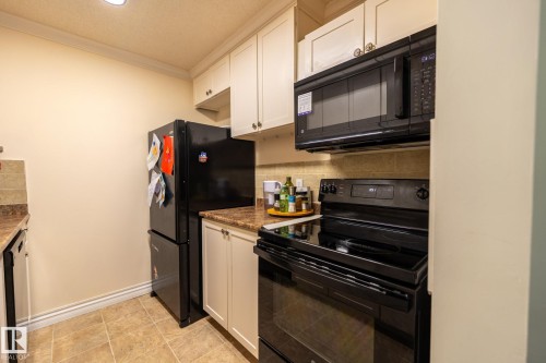 142 10636 120 Street, Edmonton, AB - Indoor Photo Showing Kitchen