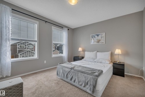 419 Simpkins Link, Leduc, AB - Indoor Photo Showing Bedroom