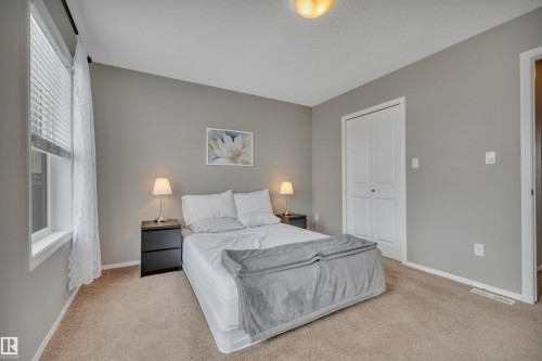 419 Simpkins Link, Leduc, AB - Indoor Photo Showing Bedroom