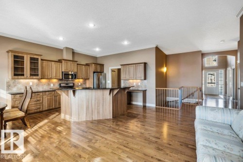17 12610 15 Avenue, Edmonton, AB - Indoor Photo Showing Kitchen With Upgraded Kitchen