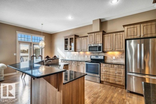 17 12610 15 Avenue, Edmonton, AB - Indoor Photo Showing Kitchen With Upgraded Kitchen