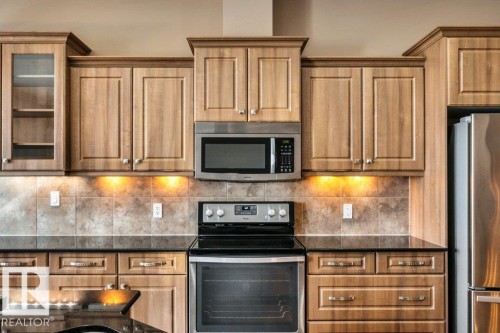 17 12610 15 Avenue, Edmonton, AB - Indoor Photo Showing Kitchen