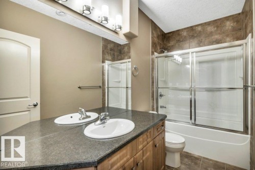 17 12610 15 Avenue, Edmonton, AB - Indoor Photo Showing Bathroom