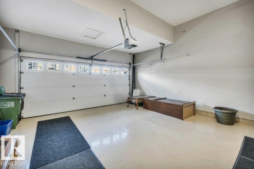 17 12610 15 Avenue, Edmonton, AB - Indoor Photo Showing Garage