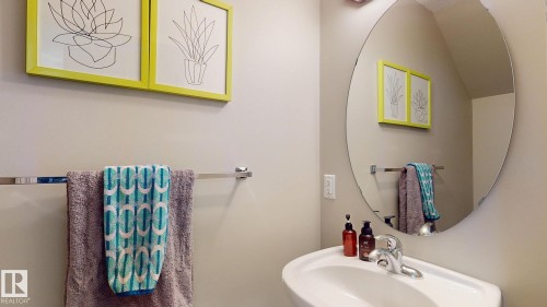 4942 Terwillegar Common, Edmonton, AB - Indoor Photo Showing Bathroom