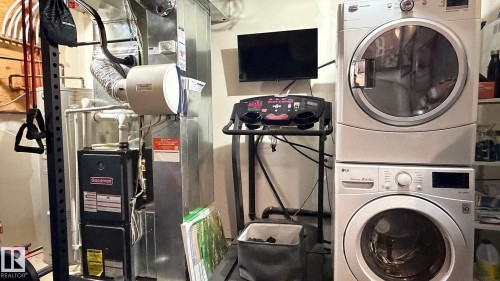 4942 Terwillegar Common, Edmonton, AB - Indoor Photo Showing Laundry Room