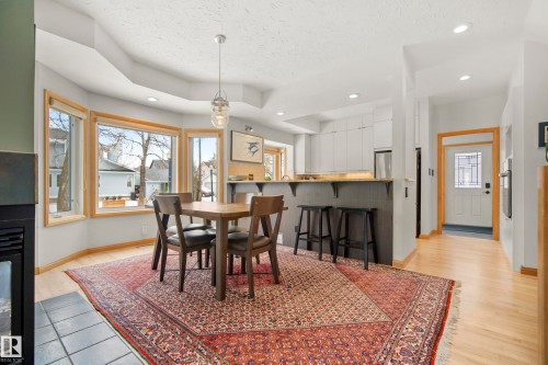 9604 100A Street, Edmonton, AB - Indoor Photo Showing Dining Room