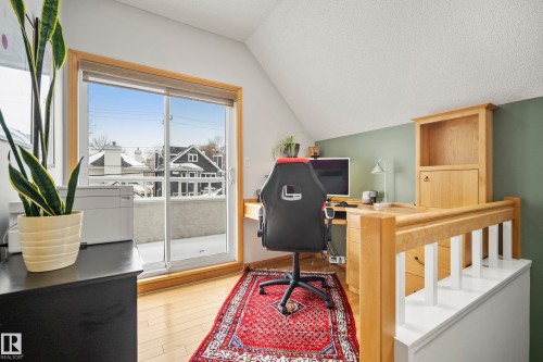 9604 100A Street, Edmonton, AB - Indoor
