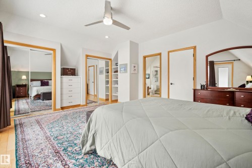 9604 100A Street, Edmonton, AB - Indoor Photo Showing Bedroom