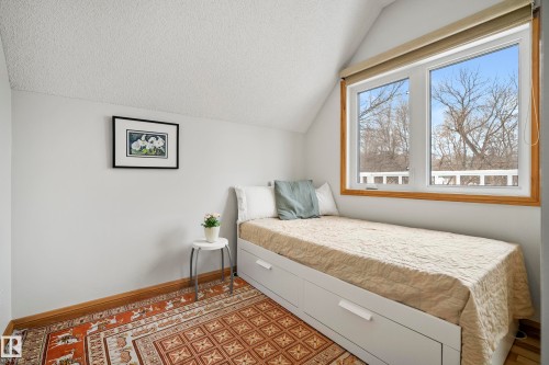 9604 100A Street, Edmonton, AB - Indoor Photo Showing Bedroom
