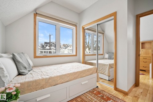 9604 100A Street, Edmonton, AB - Indoor Photo Showing Bedroom