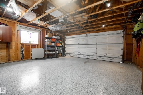 9604 100A Street, Edmonton, AB - Indoor Photo Showing Garage