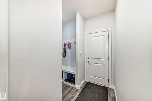 7035 Chivers Loop, Edmonton, AB - Indoor Photo Showing Other Room