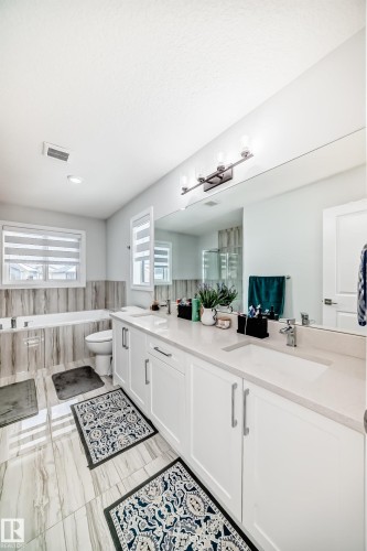 7035 Chivers Loop, Edmonton, AB - Indoor