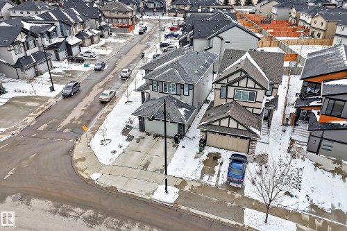 7035 Chivers Loop, Edmonton, AB - Outdoor