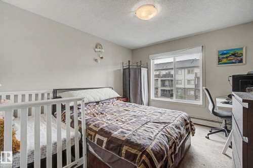 330 390 Windermere Rd, Edmonton, AB - Indoor Photo Showing Bedroom