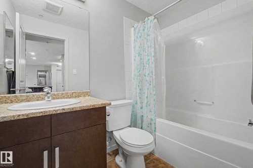 330 390 Windermere Rd, Edmonton, AB - Indoor Photo Showing Bathroom