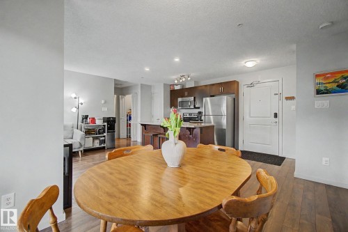 330 390 Windermere Rd, Edmonton, AB - Indoor Photo Showing Dining Room