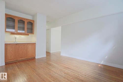 14019 106 Avenue, Edmonton, AB - Indoor