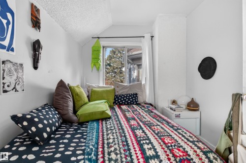 9205 99 Street, Edmonton, AB - Indoor Photo Showing Bedroom