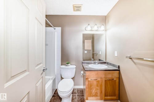 1-304 4245 139 Avenue, Edmonton, AB - Indoor Photo Showing Bathroom