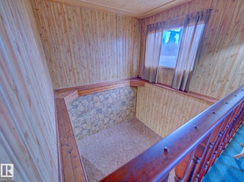 9533 77 Avenue, Edmonton, AB - Indoor