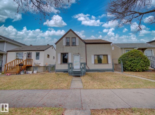 9533 77 Avenue, Edmonton, AB - Outdoor