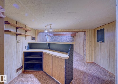 9533 77 Avenue, Edmonton, AB - Indoor