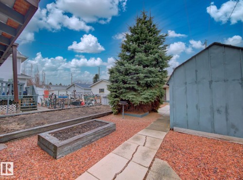 9533 77 Avenue, Edmonton, AB - Outdoor