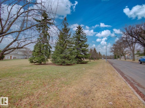 9533 77 Avenue, Edmonton, AB - Outdoor With View
