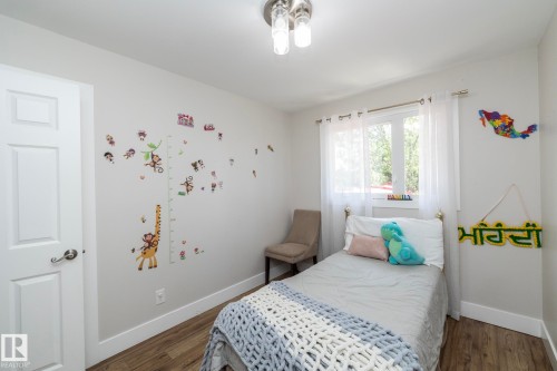 3511 33 Avenue, Edmonton, AB - Indoor Photo Showing Bedroom