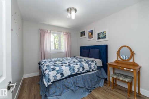 3511 33 Avenue, Edmonton, AB - Indoor Photo Showing Bedroom