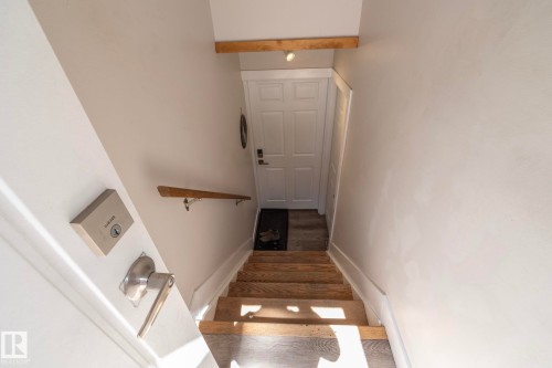 3511 33 Avenue, Edmonton, AB - Indoor Photo Showing Other Room