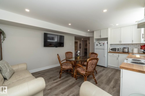 3511 33 Avenue, Edmonton, AB - Indoor