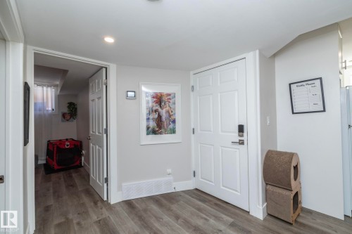 3511 33 Avenue, Edmonton, AB - Indoor Photo Showing Other Room