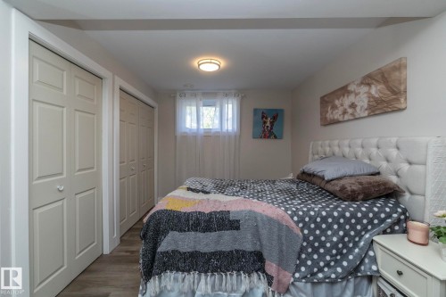 3511 33 Avenue, Edmonton, AB - Indoor Photo Showing Bedroom
