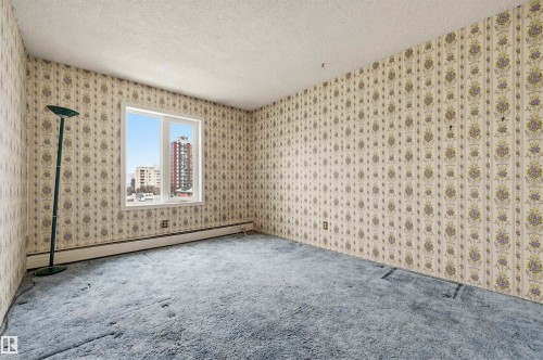Image quality insufficient for description - 701 10135 116 Street Nw, Edmonton, AB - Indoor Photo Showing Other Room