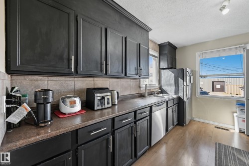 11908 71 Street, Edmonton, AB - Indoor Photo Showing Kitchen