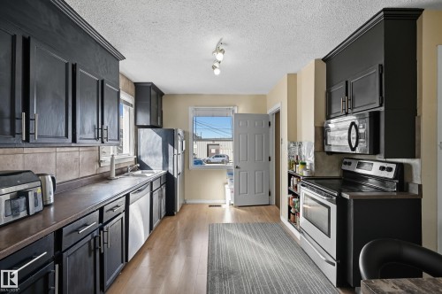 11908 71 Street, Edmonton, AB - Indoor Photo Showing Kitchen