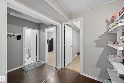 11908 71 Street, Edmonton, AB - Indoor
