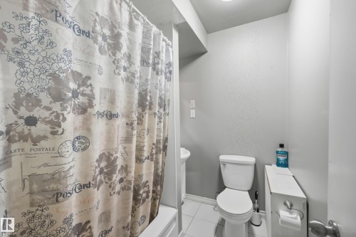 11908 71 Street, Edmonton, AB - Indoor Photo Showing Bathroom