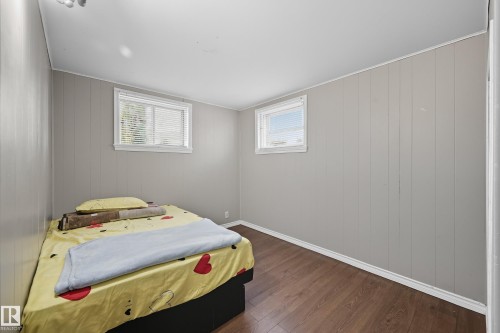 11908 71 Street, Edmonton, AB - Indoor Photo Showing Bedroom