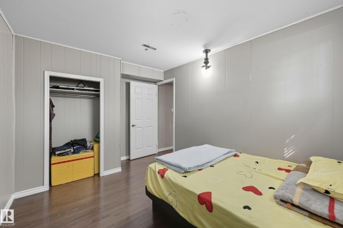 11908 71 Street, Edmonton, AB - Indoor Photo Showing Bedroom