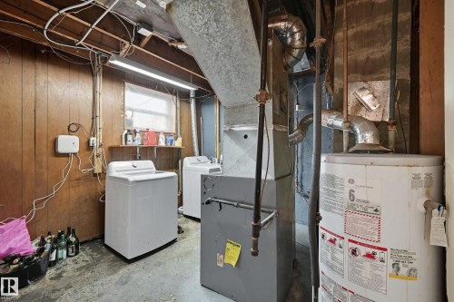 11908 71 Street, Edmonton, AB - Indoor Photo Showing Laundry Room