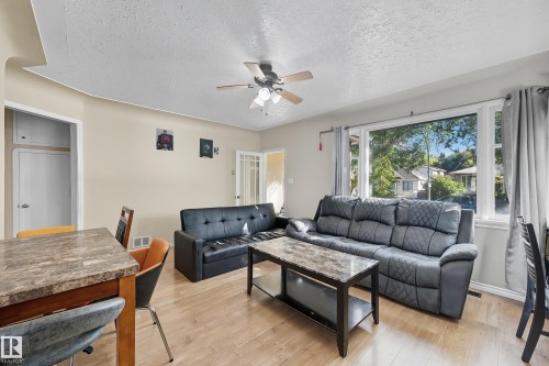 11908 71 Street, Edmonton, AB - Indoor Photo Showing Living Room